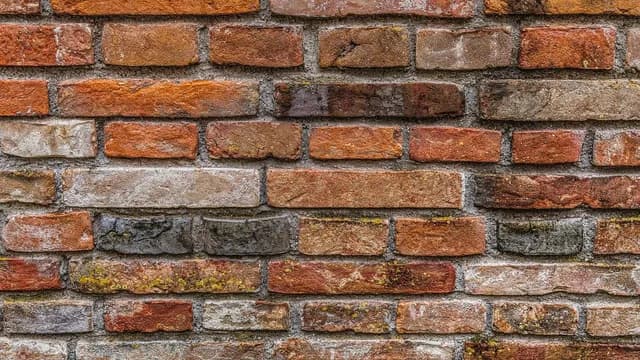 Jak obliczyć, ile cegieł na komin? Praktyczne porady i oszczędność materiału