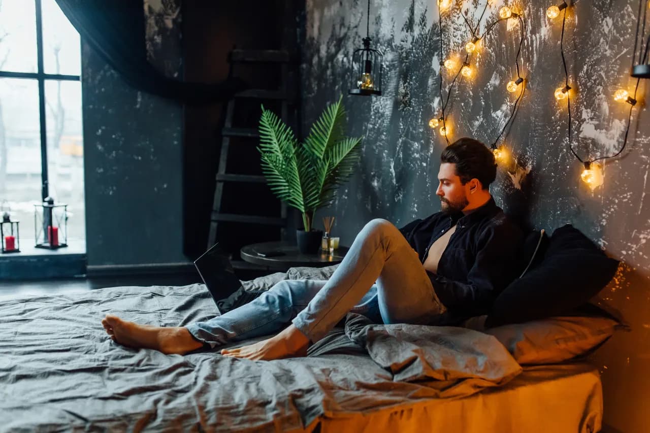 Man cave, czyli azyl w czterech ścianach. Jak urządzić go z klasą?