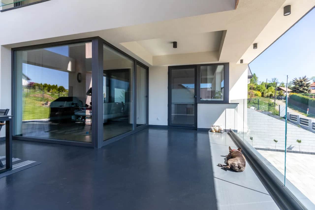 Drzwi tarasowe – elegancja, funkcjonalność i komfort w Twoim domu